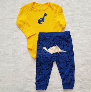 🍭 3/$20 🍭 Dinosaur Outfit